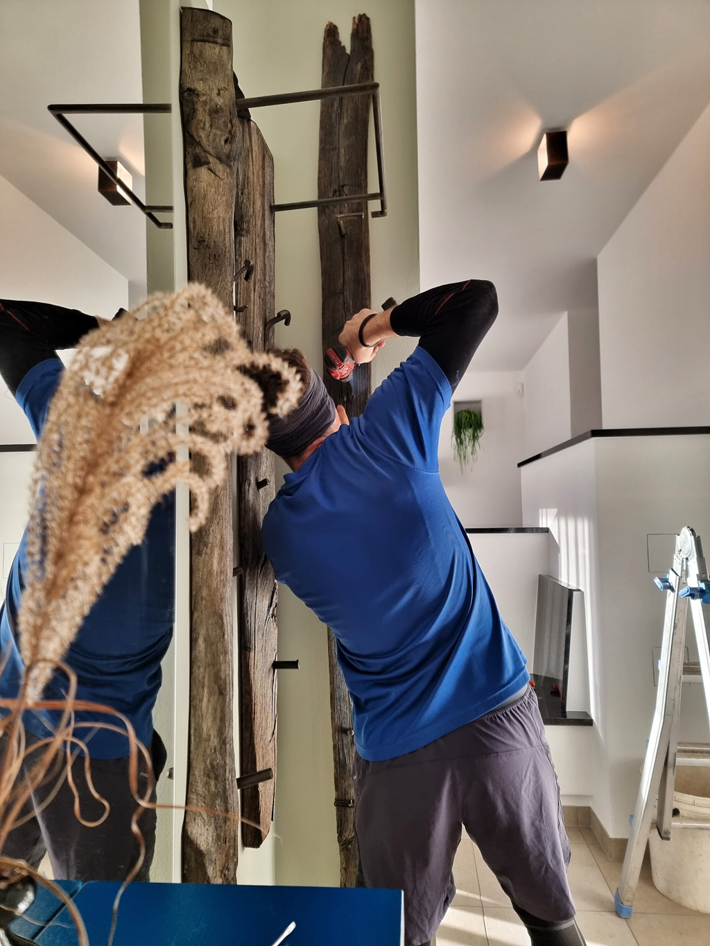 Garderobe aus Weinbergsaeulen 3